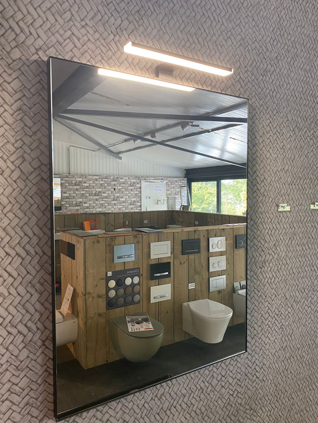 Showmodel Riho spiegel 80x60cm met zwart lijst