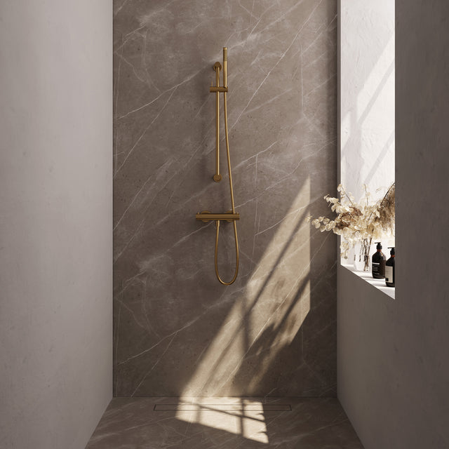 BRAUER Stripe opbouw douche thermostaatkraan SET 01 met glijstang en staaf handdouche en doucheslang goud geborsteld PVD 5-GG-345