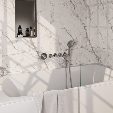 BRAUER Brushed Carving thermostatische inbouw badkraan SET 02 met uitloop en 3-standen handdouche en doucheslang en wandaansluitbocht RVS geborsteld PVD