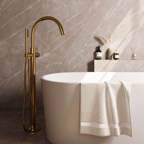 BRAUER Gold Edition vrijstaande badmengkraan SET 01 met staaf handdouche en doucheslang goud geborsteld PVD