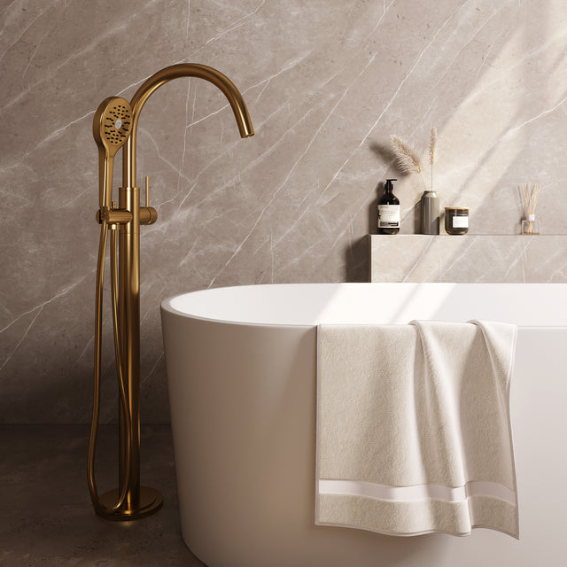 BRAUER Stripe vrijstaande badmengkraan SET 02 met 3-standen handdouche en doucheslang goud geborsteld PVD 5-GG-338