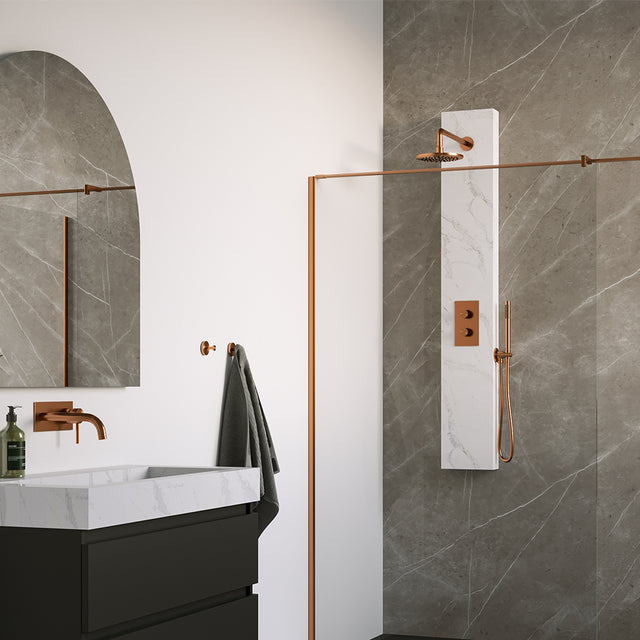 BRAUER Copper Edition thermostatisch douchepaneel 2-weg omstelling calacatta gold SET 01 met 20 cm douchekop en gebogen muurarm en staaf handdouche en wandaansluitbocht en doucheslang koper geborsteld PVD