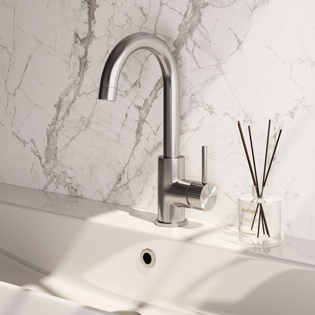 BRAUER Stripe hoge opbouw wastafelmengkraan met draaibare ronde uitloop model A RVS-kleurig geborsteld PVD 5-NG-003-R5