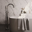 BRAUER Brushed Carving vrijstaande badmengkraan SET 02 met 3-standen handdouche en doucheslang RVS geborsteld PVD