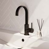 BRAUER Black Carving hoge opbouw wastafelmengkraan met draaibare platte uitloop model A mat zwart 5-S-003-S4