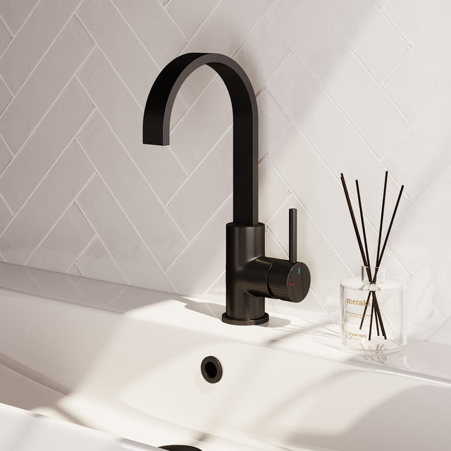 BRAUER Stripe hoge opbouw wastafelmengkraan met draaibare platte uitloop model A mat zwart 5-S-003-S5