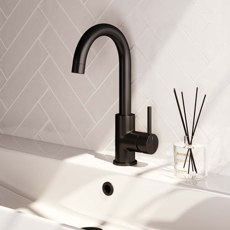 BRAUER Black Edition hoge opbouw wastafelmengkraan met draaibare ronde uitloop model B mat zwart