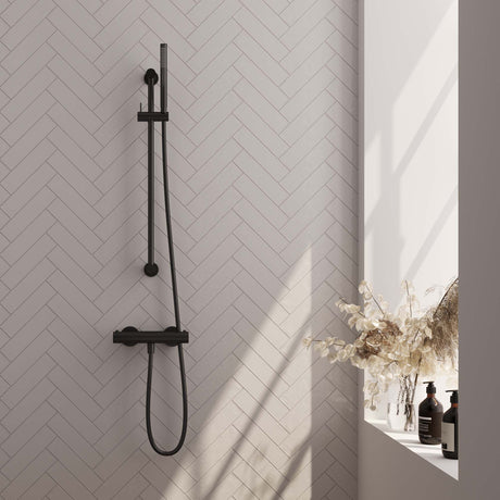 BRAUER Black Edition opbouw douche thermostaatkraan SET 01 met glijstang en staaf handdouche en doucheslang mat zwart