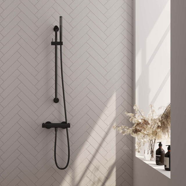 BRAUER Black Edition opbouw douche thermostaatkraan SET 01 met glijstang en staaf handdouche en doucheslang mat zwart