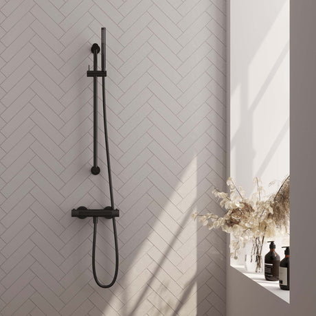 BRAUER Black Carving opbouw douche thermostaatkraan SET 01 met glijstang en staaf handdouche en doucheslang mat zwart 5-S-086-1
